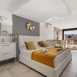 Imperial Luxe Heliopolis Terrasse Ensoleillee Parking A Pied - Village Naturiste 아파트 *