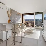 Imperial Luxe Heliopolis Terrasse Ensoleillee Parking A Pied - Village Naturiste 아그