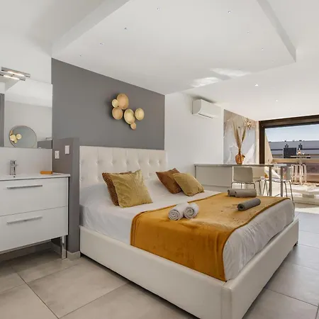 Imperial Luxe Heliopolis Terrasse Ensoleillee Parking A Pied - Village Naturiste Apartman *