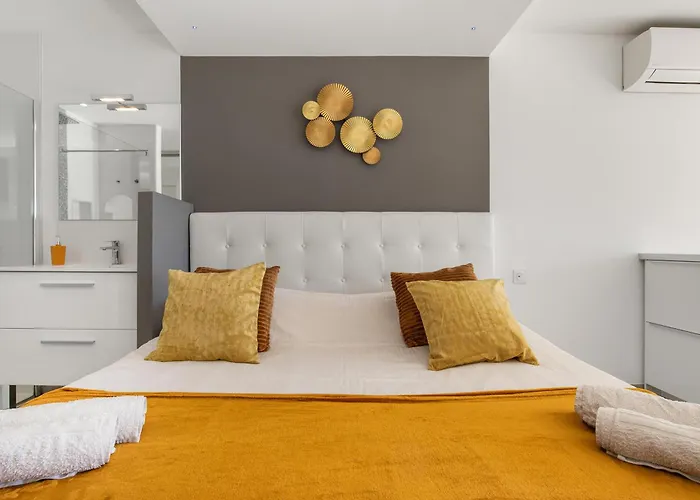 Imperial Luxe Heliopolis Terrasse Ensoleillee Parking Plage A Pied - Village Naturiste